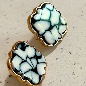 NWT Navy & White Marble Glass Post Earrings.